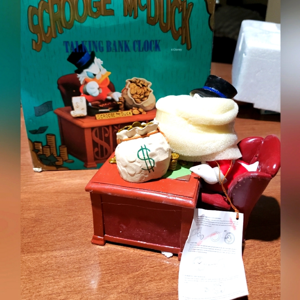 Rare vintage scrooge mcduck talking bank clock.